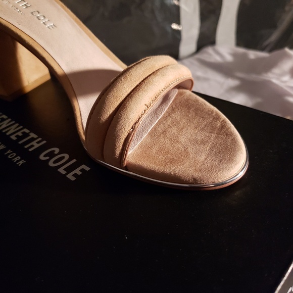 NEW! Kenneth Cole Tan Block-Heel Sandals 5 - Picture 3 of 7